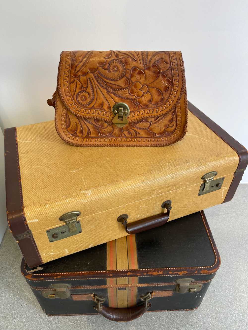 Vintage Tooled Leather Handbag - image 2