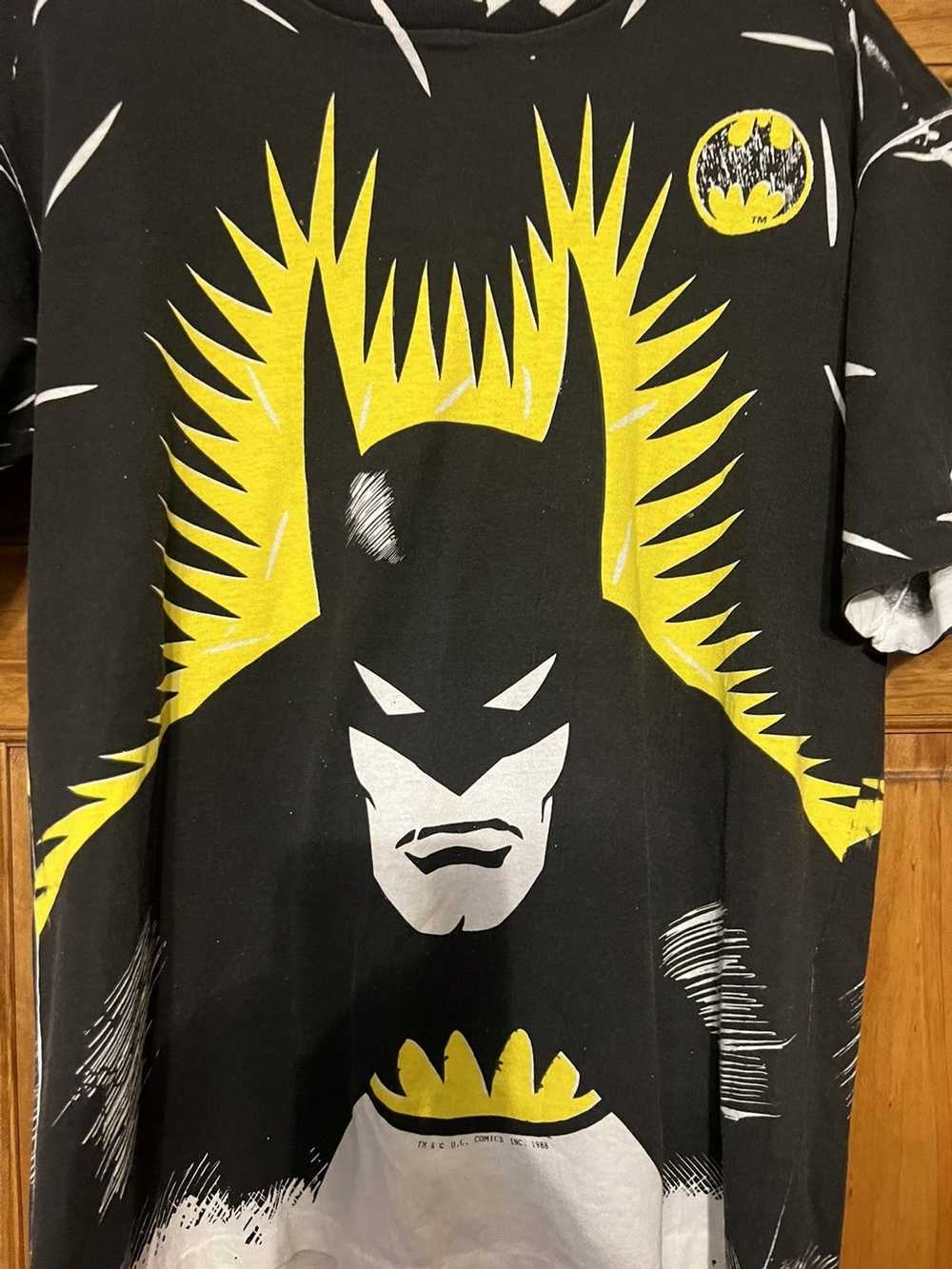 Vintage Vintage Batman All Over Print Tee 1988 - image 2