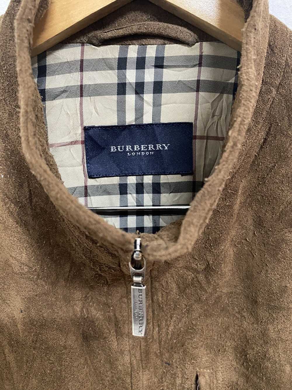 Burberry Burberry Nova Check Suede Leather Vest J… - image 5