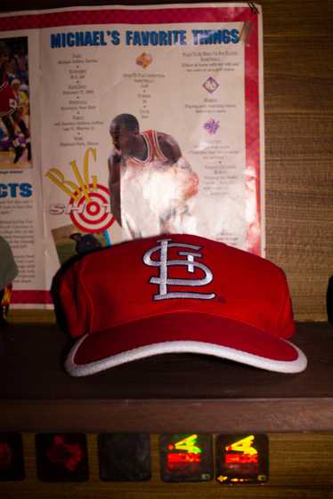 MLB × Vintage 1998 Mark McGwire "70" Home Run Bud… - image 1