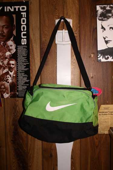 Nike × Vintage Green Nike Shoulder Gym Bag