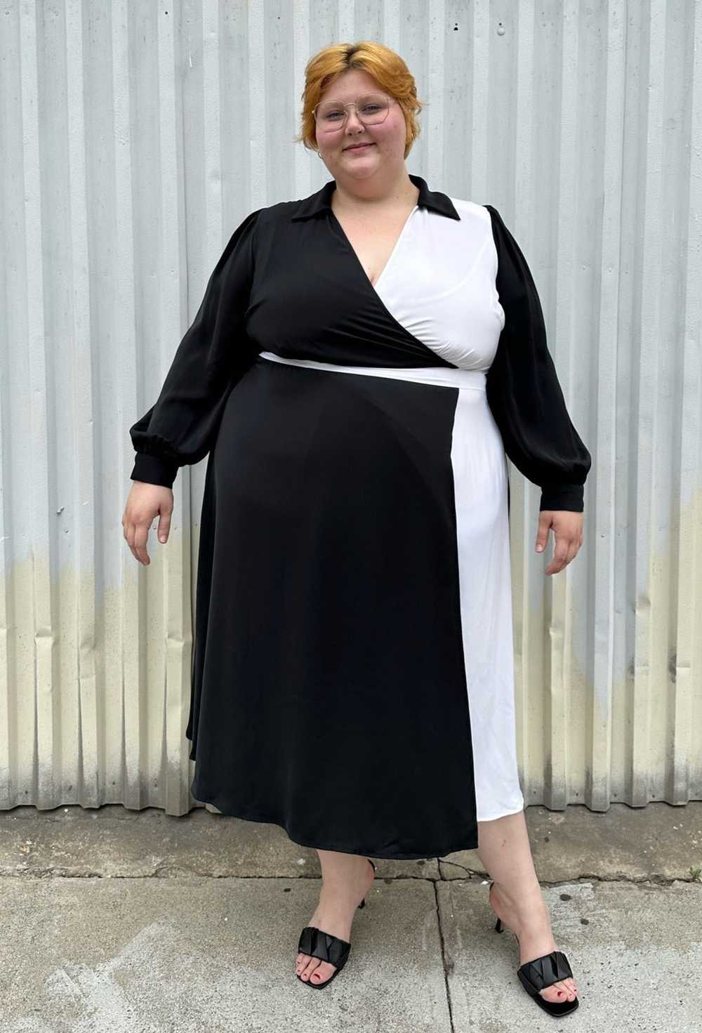 Eloquii Black & White Collared Wrap Dress, Size 22 - image 3