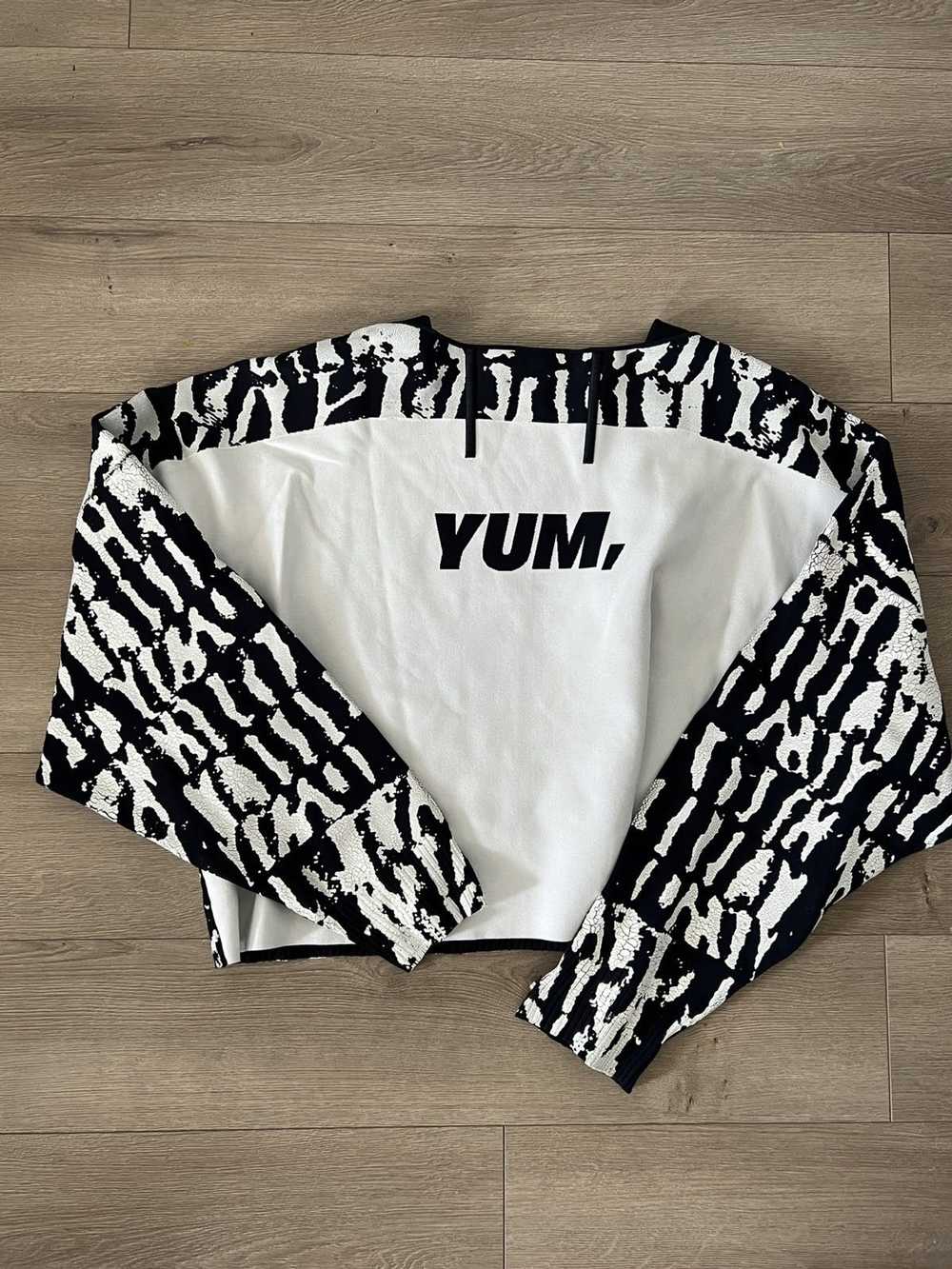 H&M × Ximon Lee “Yum” Oversized Cropped Painted S… - image 2