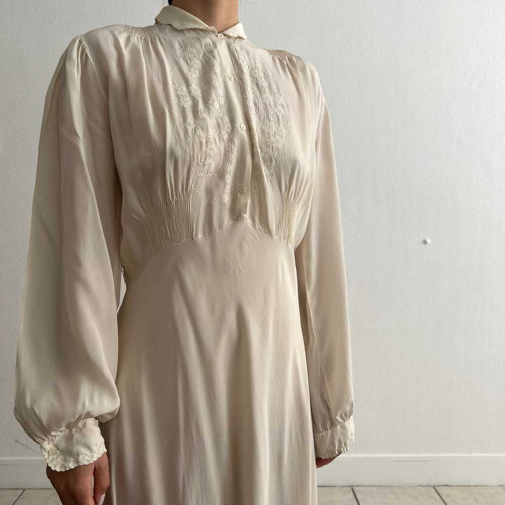 Vintage 1930s silk appliqué cream dress - image 4