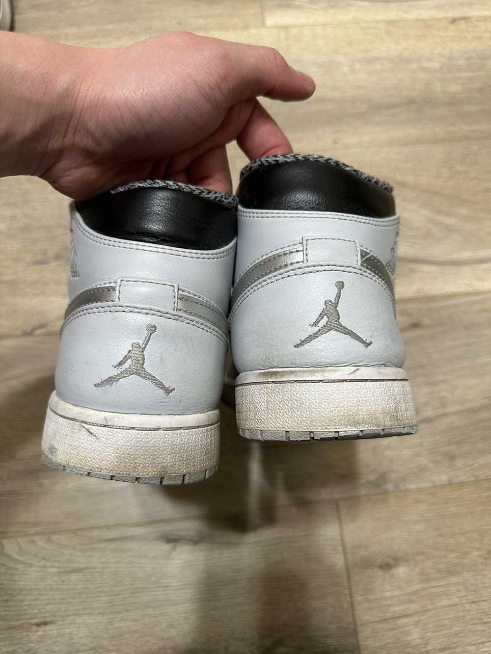 Jordan Brand × Nike Jordan 1 mid Wolf Grey - image 8