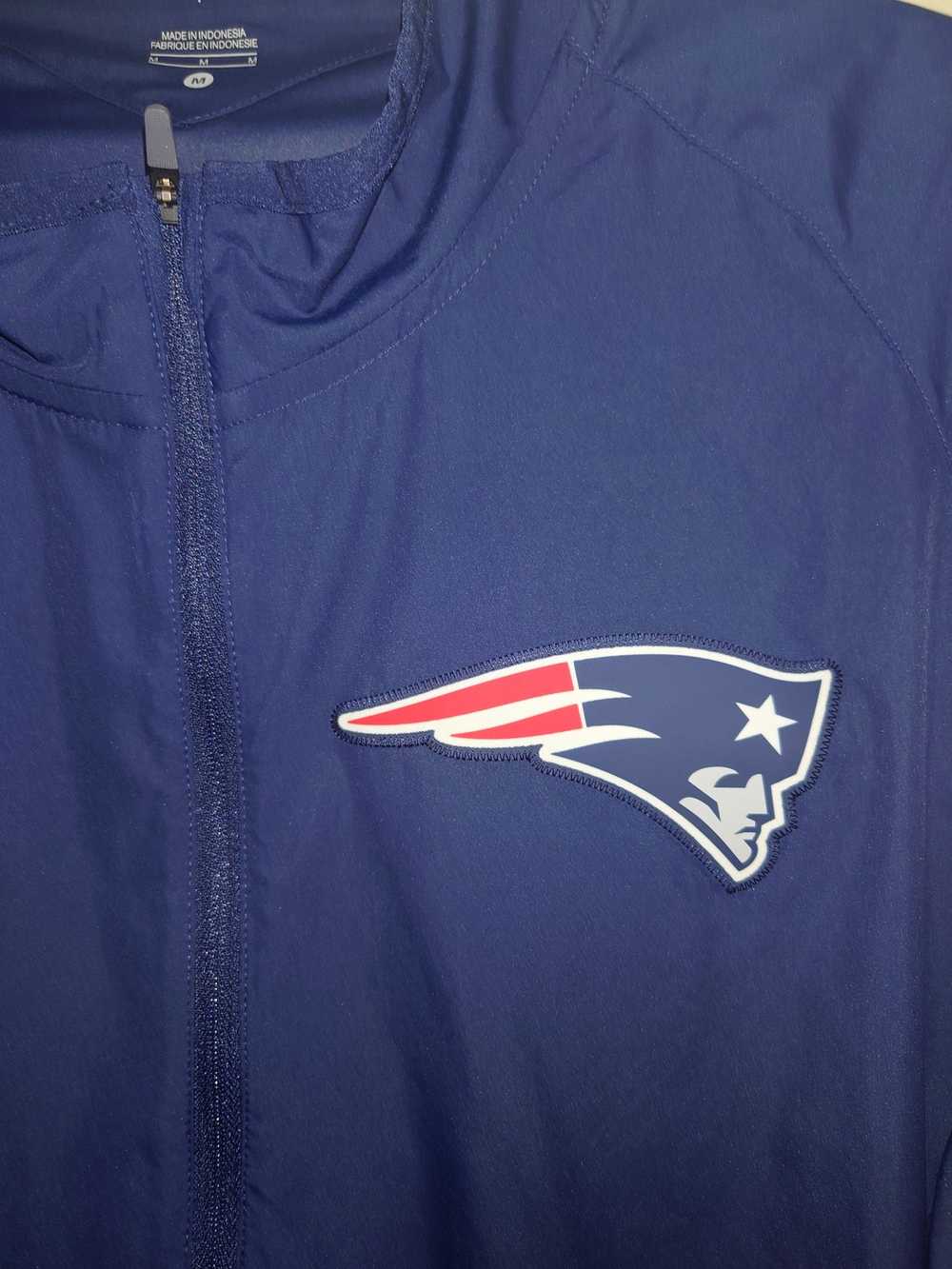 Nike Nike NFL Patriots windbreaker size M - image 5