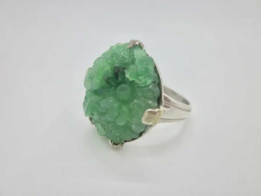 Vintage Sterling Silver Green Flowered Glass Ring - image 3