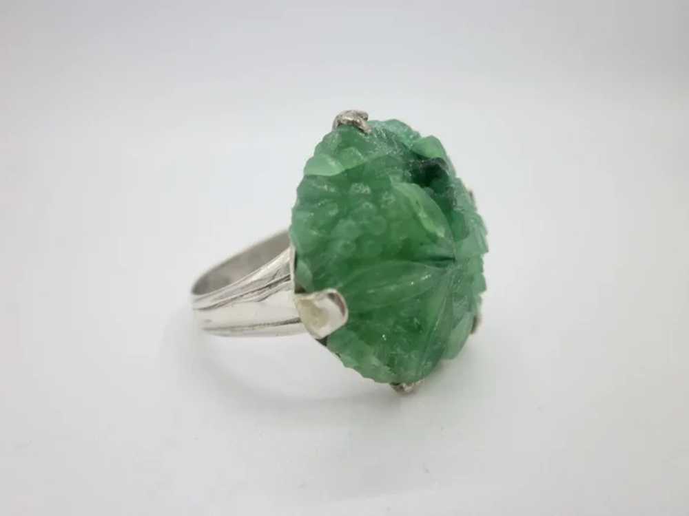 Vintage Sterling Silver Green Flowered Glass Ring - image 4