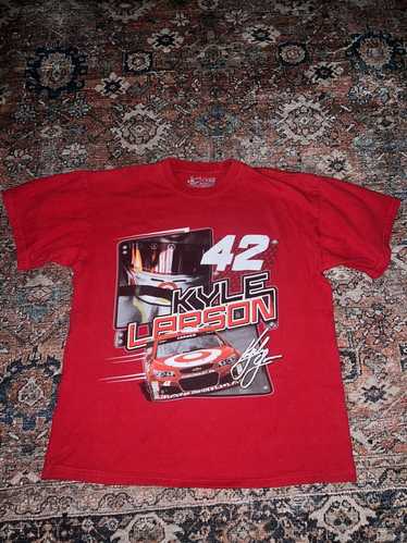 Chase Authentics × NASCAR Kyle Larson AOP short sl