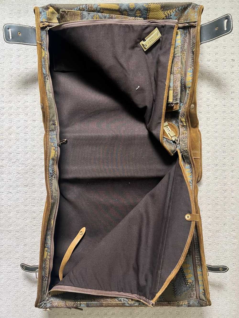 Garment bag or travel/storage suitcase - image 3