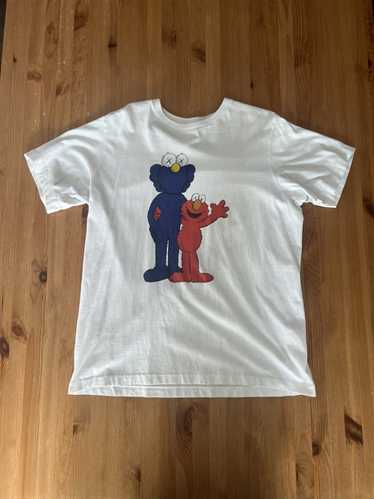 Kaws × Uniqlo UNIQLO x KAWS Sesame Street collab … - image 1