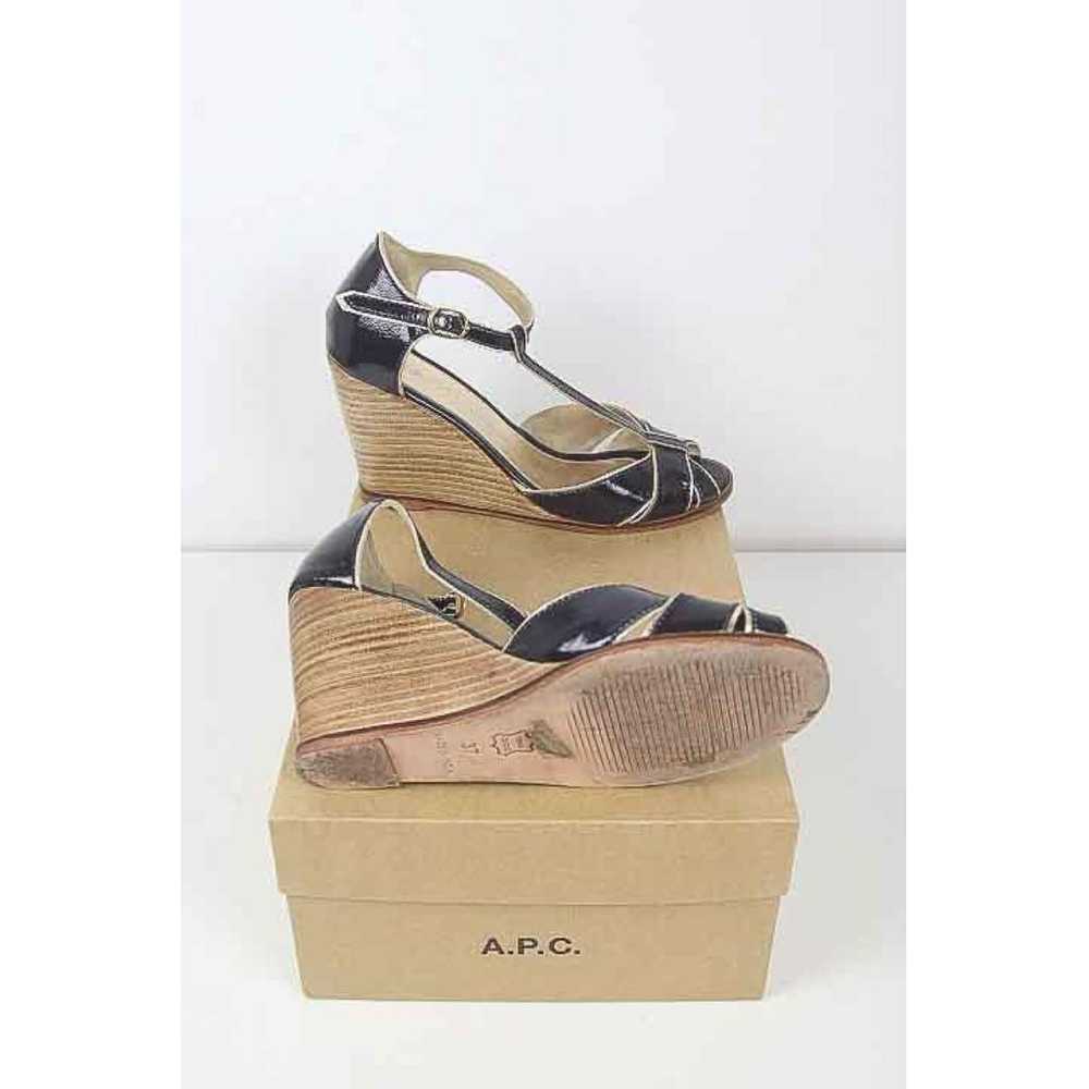 Petite Mendigote Leather sandal - image 6