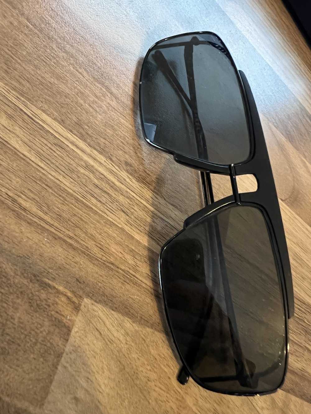 Prada SPR50V runway sunglasses - image 10