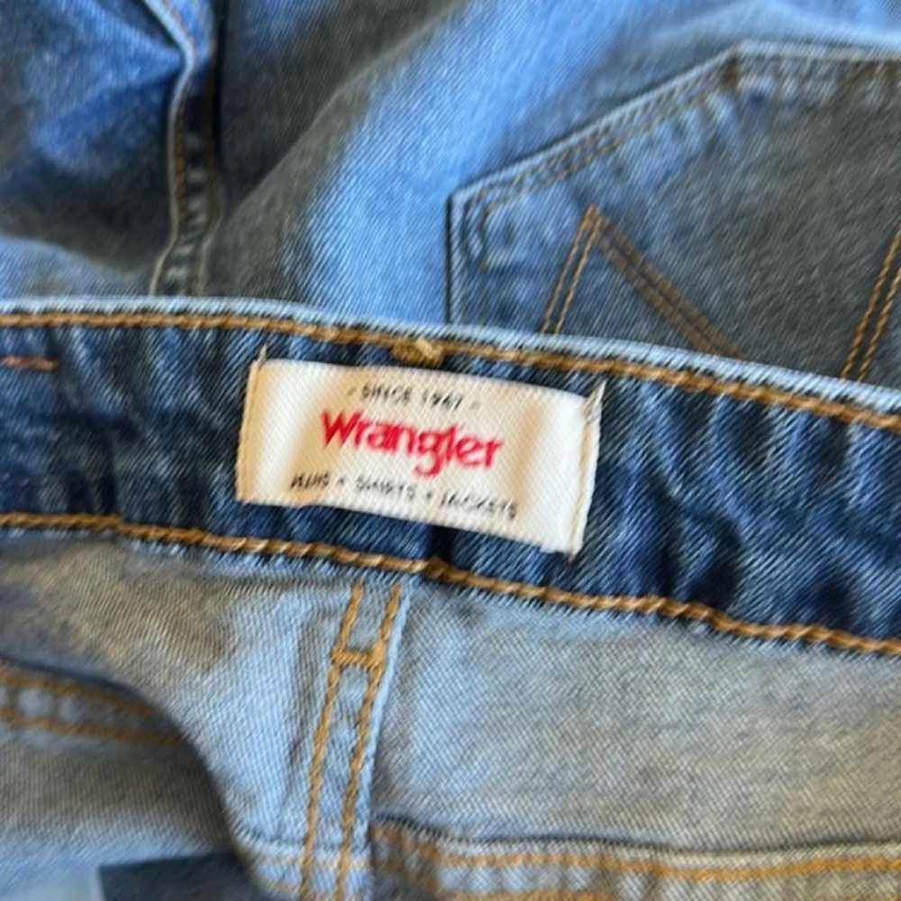Wrangler Shorts - image 2