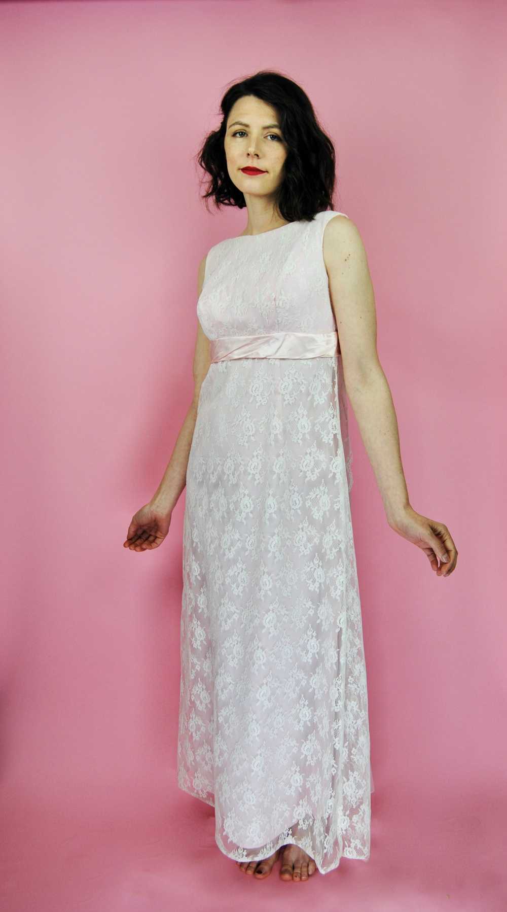 1960s Vintage Pale Pink Lace Gown with Satin Sash… - image 11