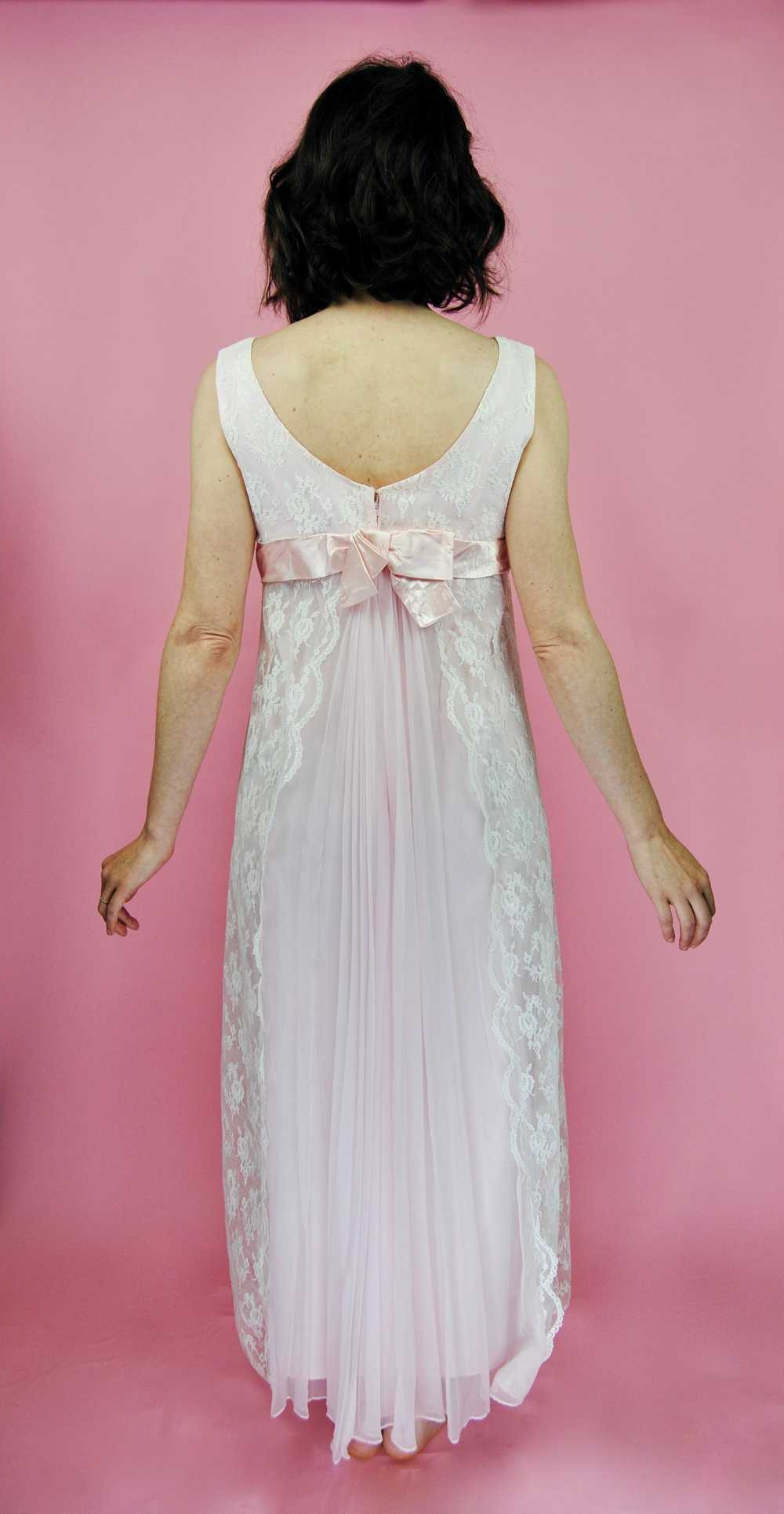 1960s Vintage Pale Pink Lace Gown with Satin Sash… - image 7