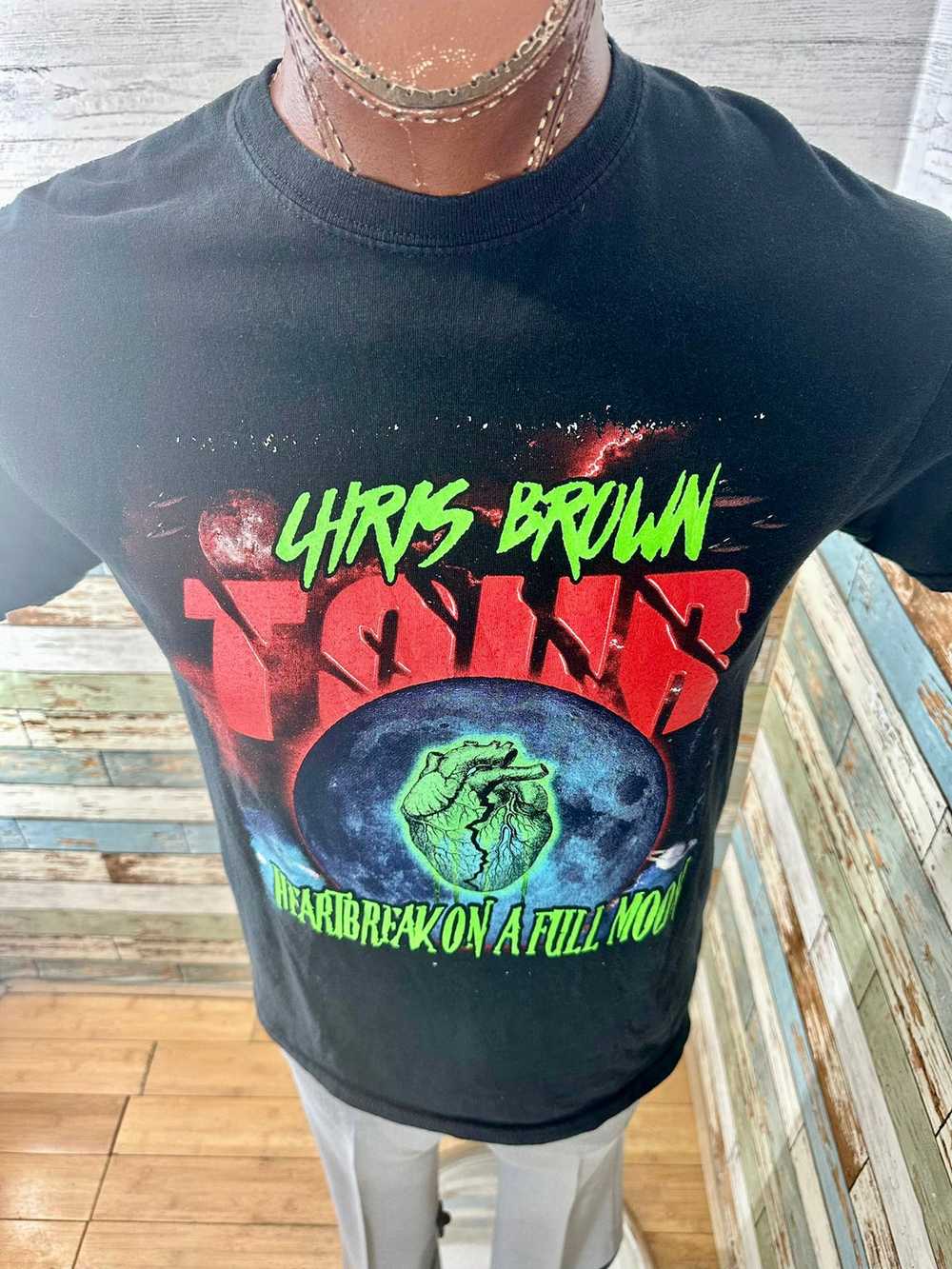 00’s Black Chris Brown Tour Revival Concert T-shi… - image 2