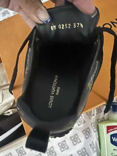 Louis Vuitton Women's Beige Thong Flip Flop Sandals Size 7.5 US / 37 LV