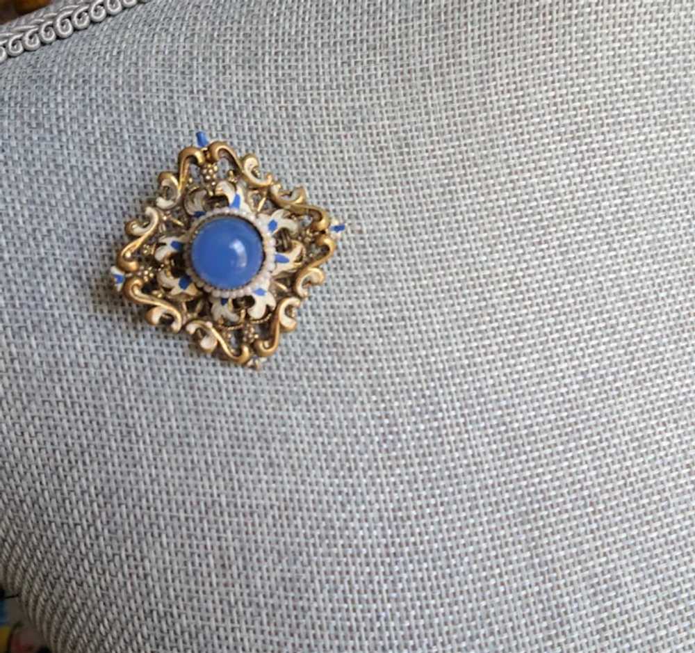 BEAUTIFUL  Antique Brooch, Blue Art Glass with Bl… - image 4