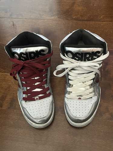 Osiris white/burgundy Osiris “Bronx” skate shoes