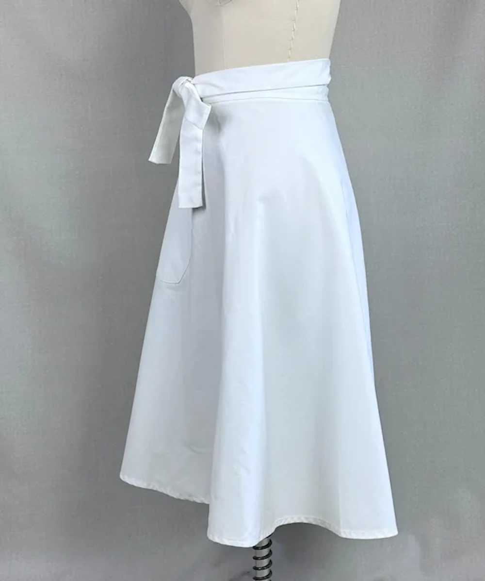 Vtg White Cotton Wrap Skirt, Monogrammed with R, … - image 5