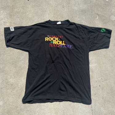 Vintage 90s rock hall - Gem