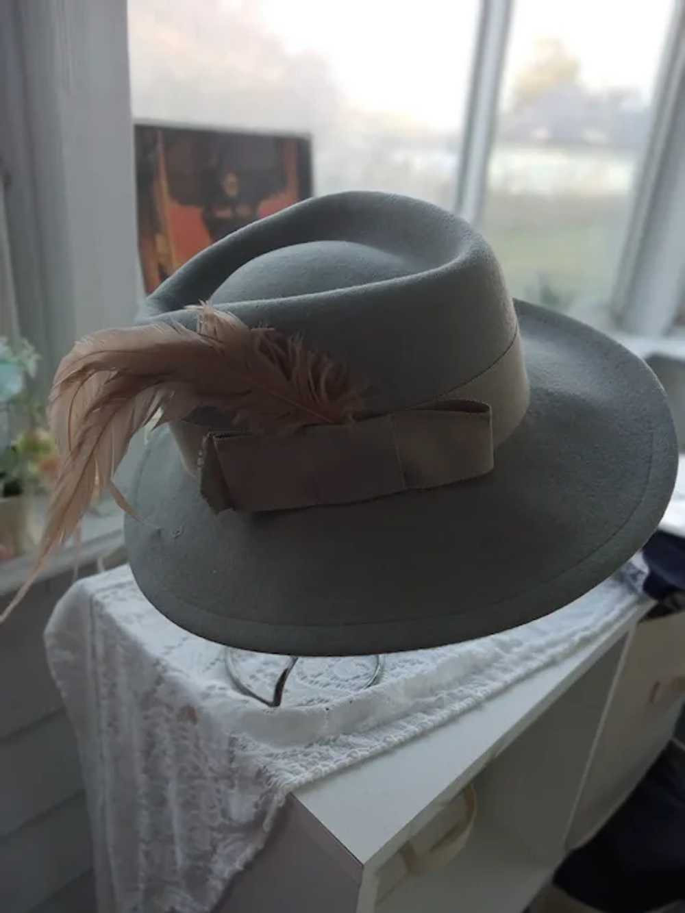 Vintage Gray Wool Feathered Hat 1970s does 1940s - image 3