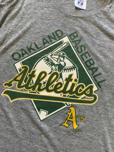 VTG Men's Size M Russell Oakland Athletics A's MLB Baseball Jersey Stitched