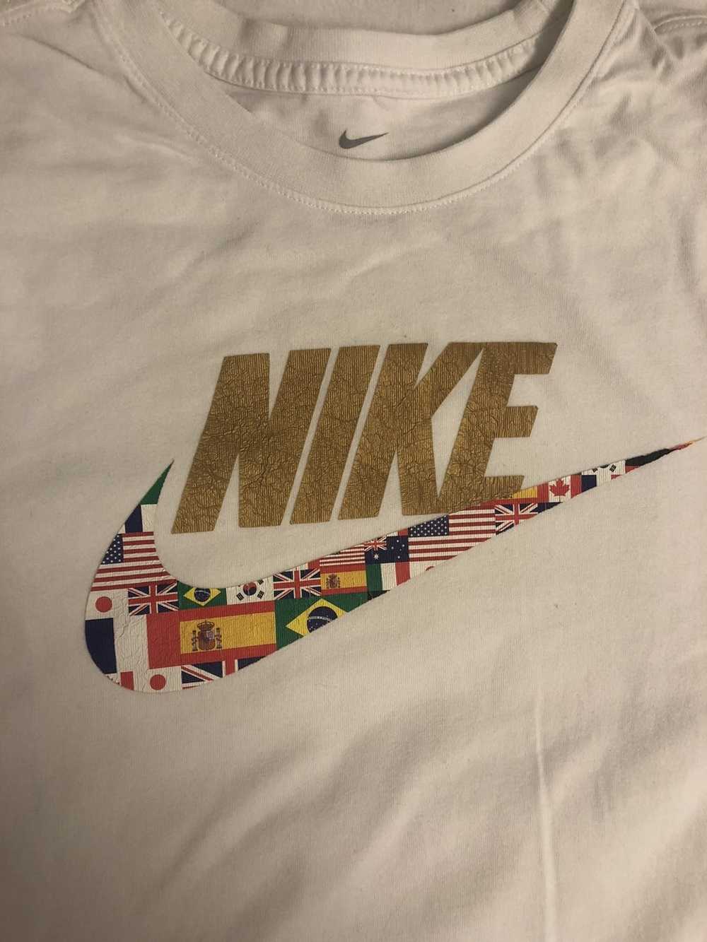 Nike × Streetwear NIKE RARE FLAGS OF THE WORLD CH… - image 3