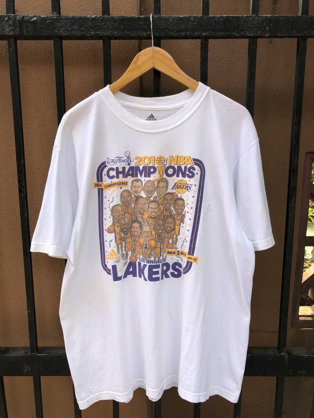 Mitchell & Ness Los Angeles Lakers Gold Hardwood Classics Champions Swish T-Shirt Size: Extra Large