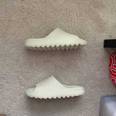 Adidas Yeezy Slides Bone - image 1