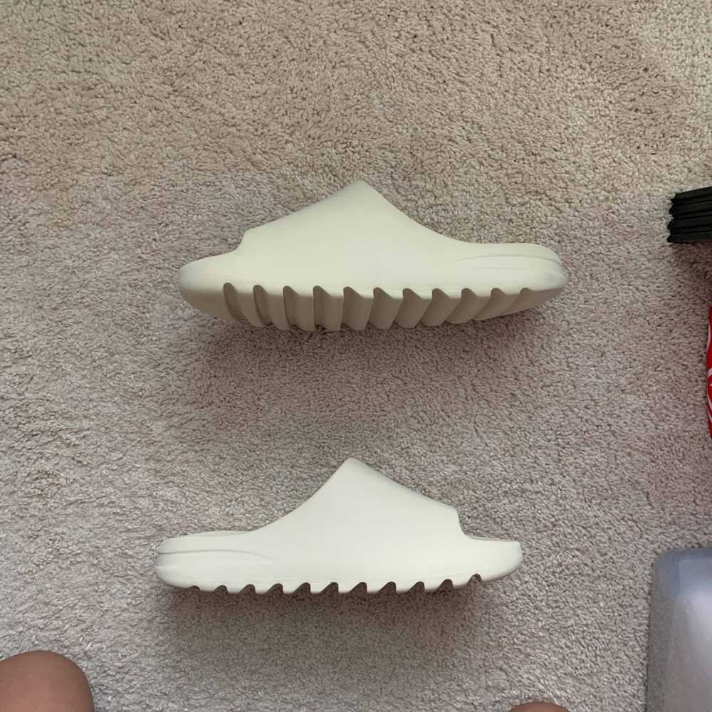 Adidas Yeezy Slides Bone - image 2