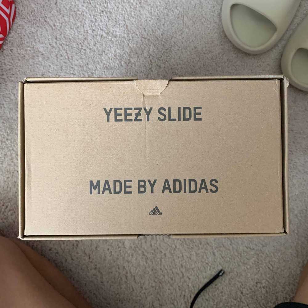 Adidas Yeezy Slides Bone - image 6