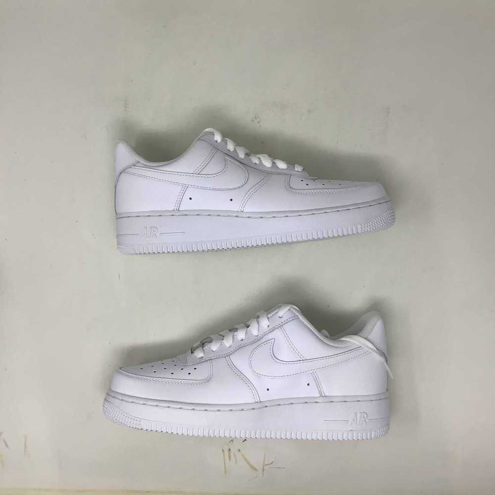 Nike Wmns Air Force 1 07 White - image 1