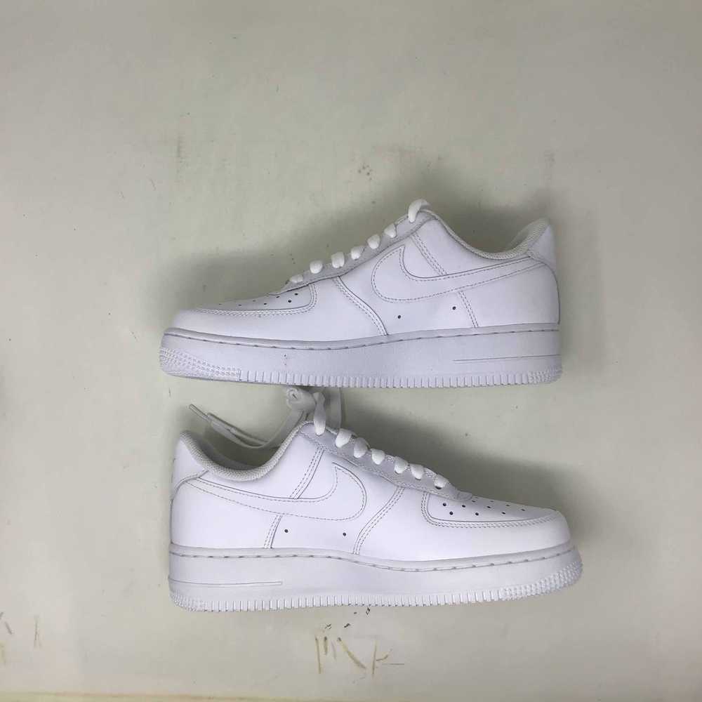 Nike Wmns Air Force 1 07 White - image 2