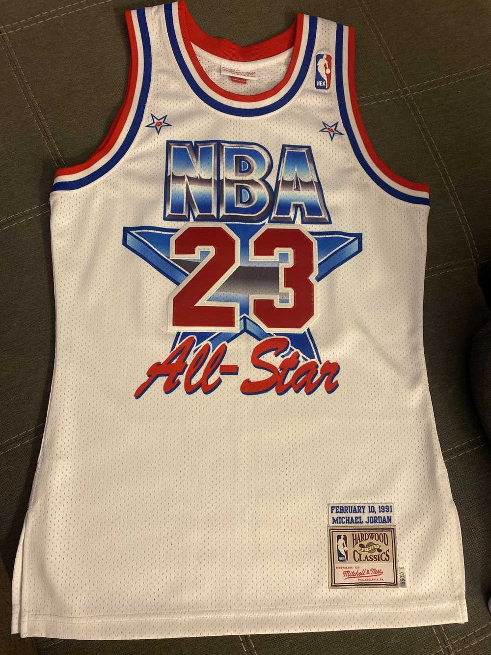 Mitchell & Ness Michael Jordan jersey - image 1