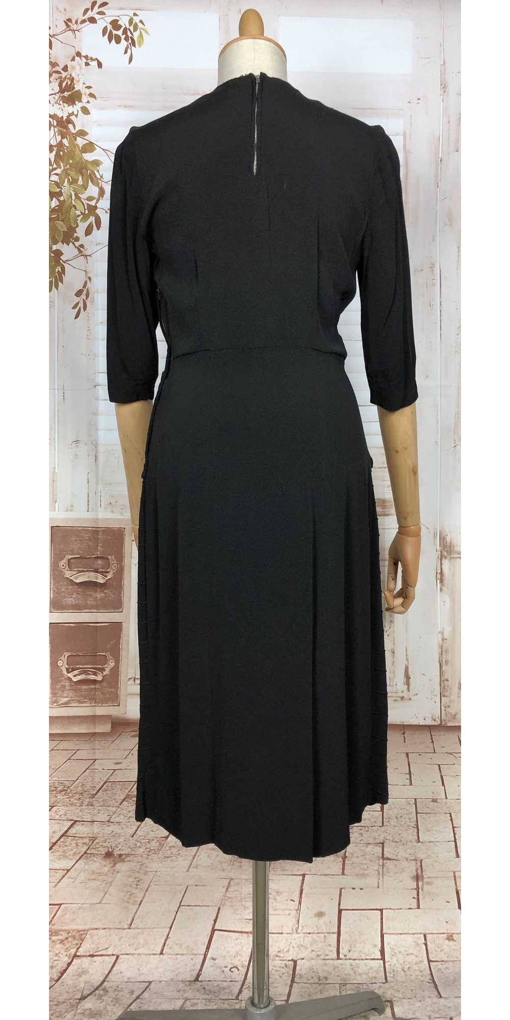 Classic Early 1940s Vintage Black Crepe Dress Wit… - image 8