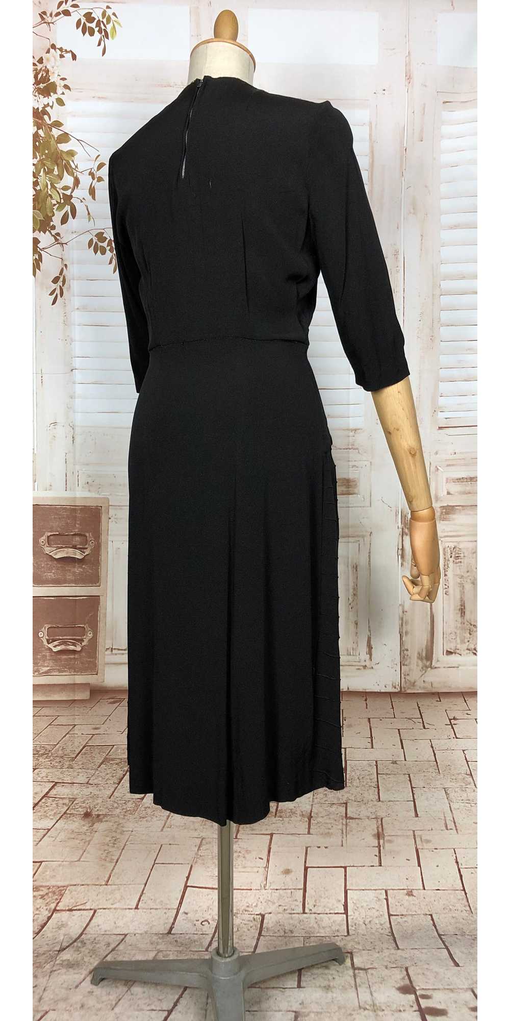 Classic Early 1940s Vintage Black Crepe Dress Wit… - image 9