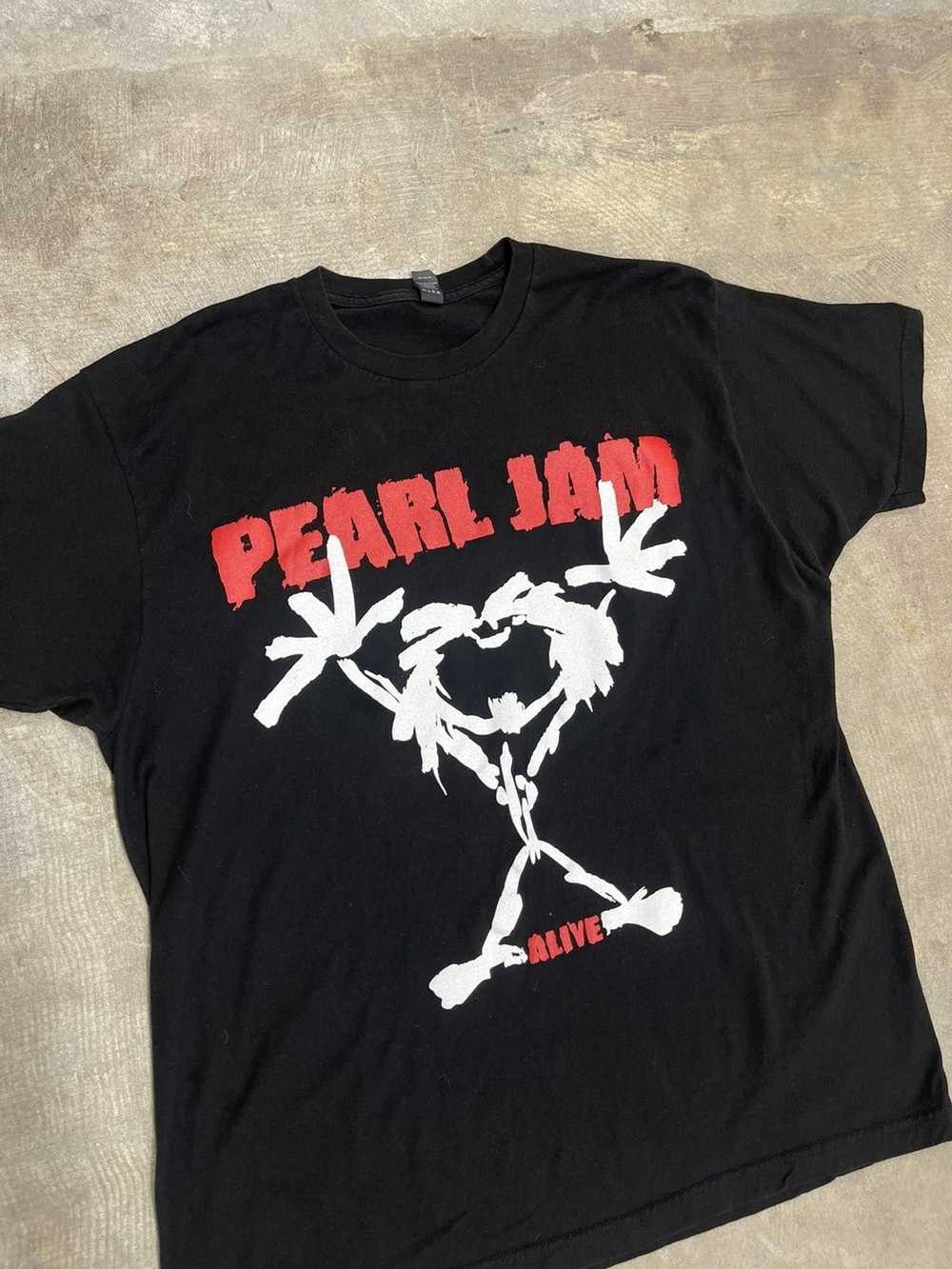 Band Tees × Vintage Vintage Pearl Jam Alive Doubl… - image 3