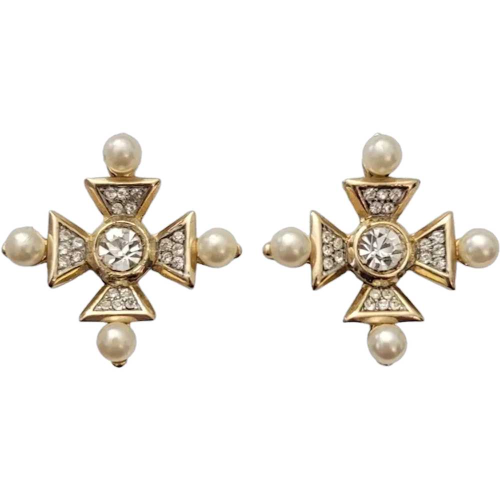 Trifari Gold Tone Clear Rhinestone Faux Pearl Mal… - image 1