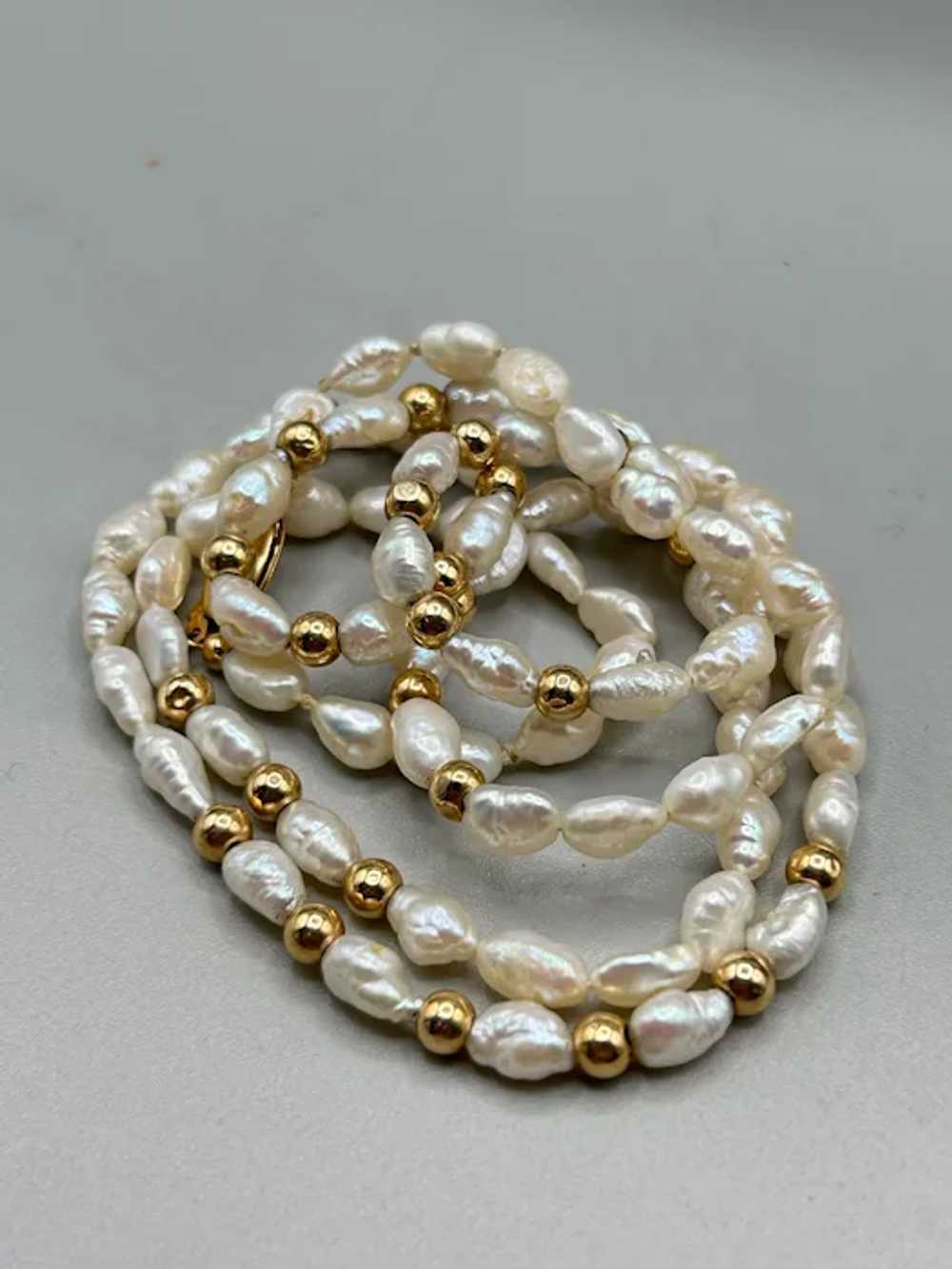 Genuine Freshwater Rice Pearls 14k Gold Clasp Bea… - image 2
