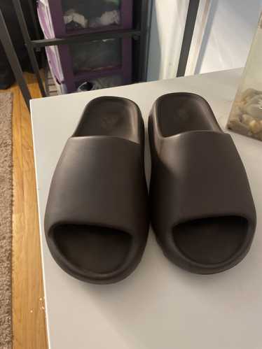 Adidas × Kanye West Yeezy slides scoot 2021