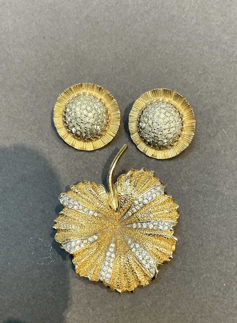 Vintage Nettie Rosenstein Earrings and Brooch Cle… - image 12