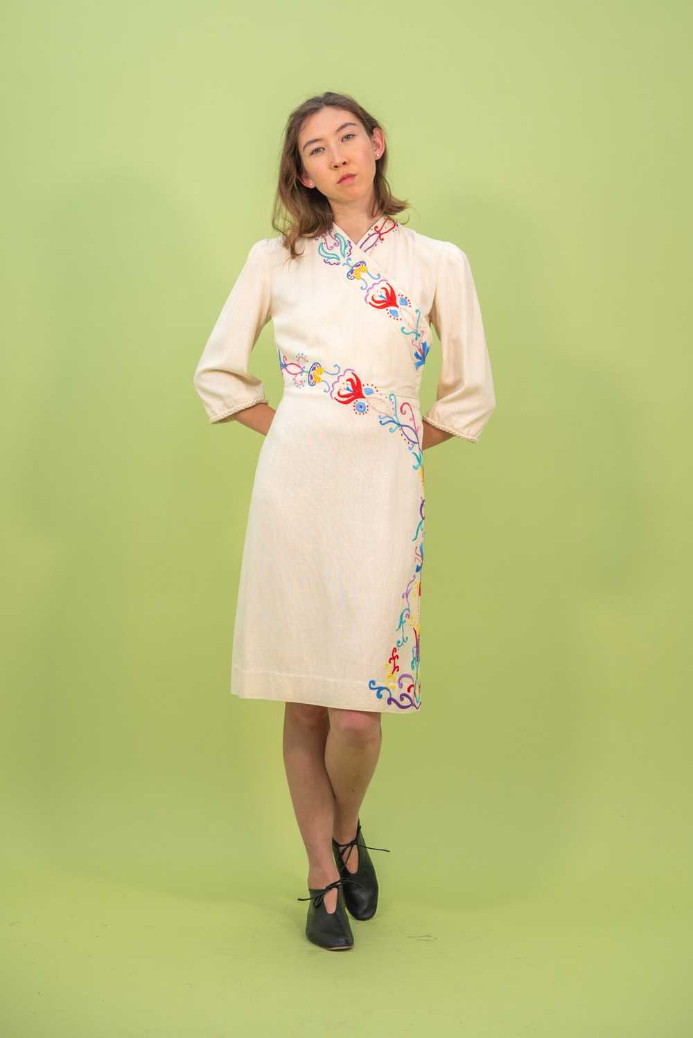 1930s Rainbow Hand Embroidered Linen Dress [xs/sm] - image 4