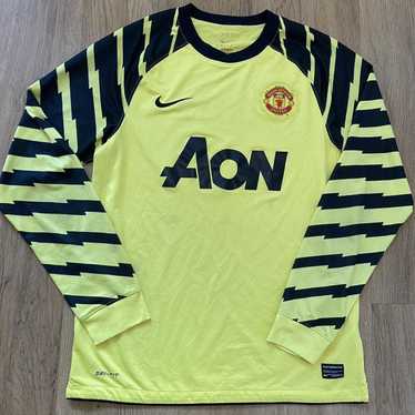 Nike 2010-11 Manchester United Football Shirt Pre… - image 1