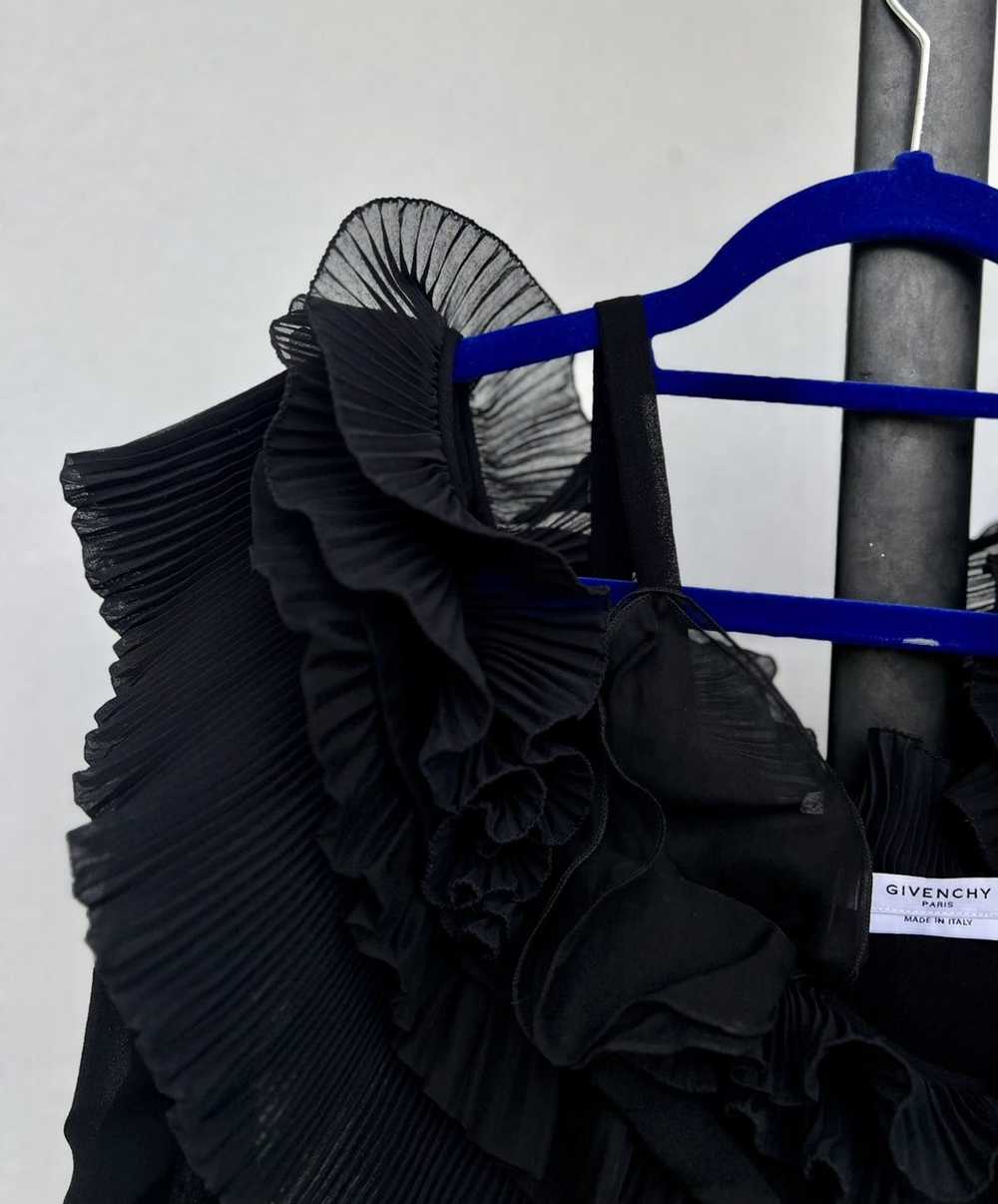Black × Givenchy × Luxury Elegance & luxurious bl… - image 4