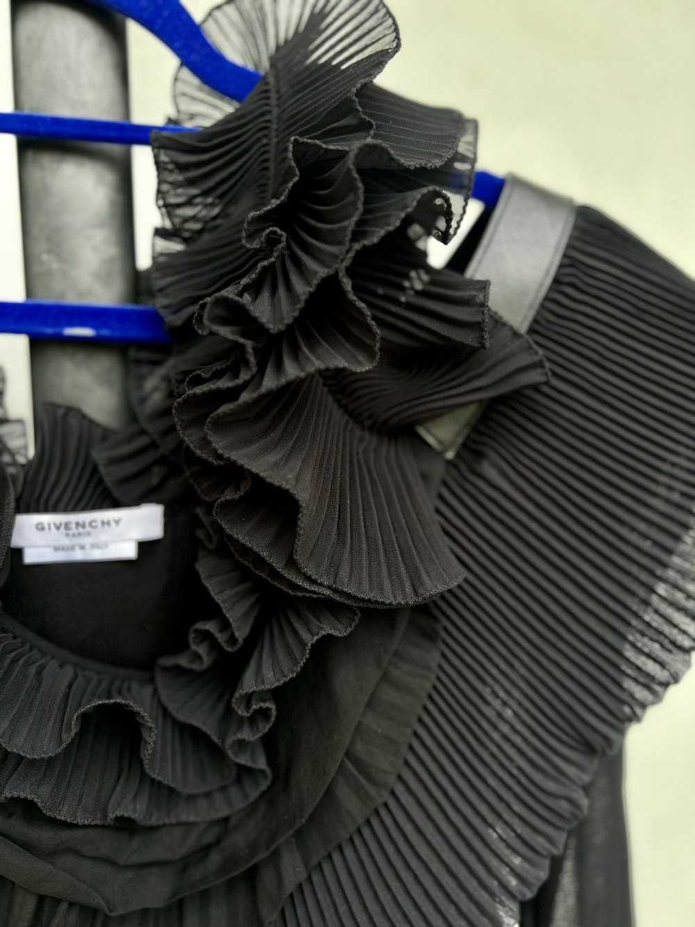 Black × Givenchy × Luxury Elegance & luxurious bl… - image 5