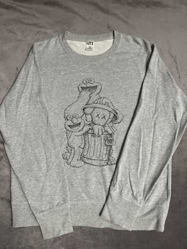 Kaws hot x Uniqlo x Sesame Street Gray Sweatshirt Size Large Men Streetwear