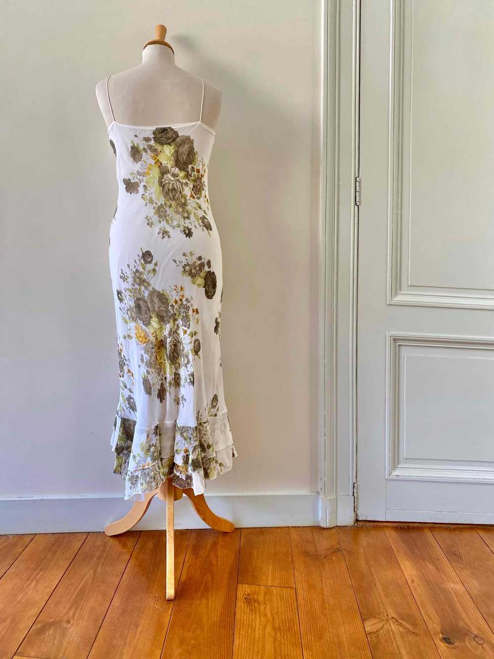 Floral slip dress - Floral slip dress, in white v… - image 6
