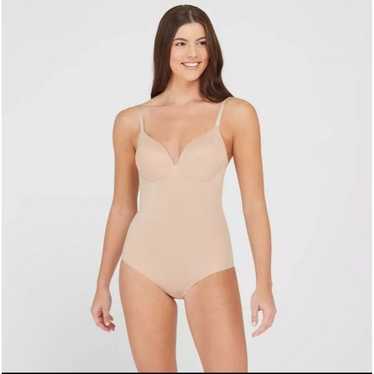 ASSETS by SPANX Women's Suit Your Fancy Strapless Cupped Mid-Thigh  Bodysuit, Neutral, 1X